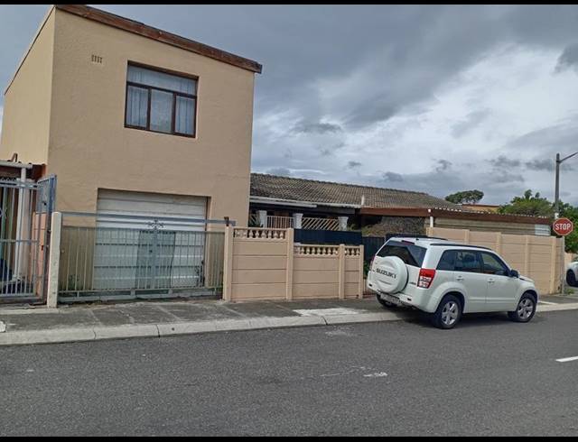 3 BEDROOM HOUSE FOR SALE IN PORTLANDS